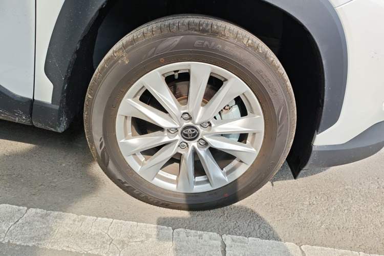 Used Toyota Corolla Cross 2026 Model 2.0L Pioneer Edition Right Front Wheel Hub