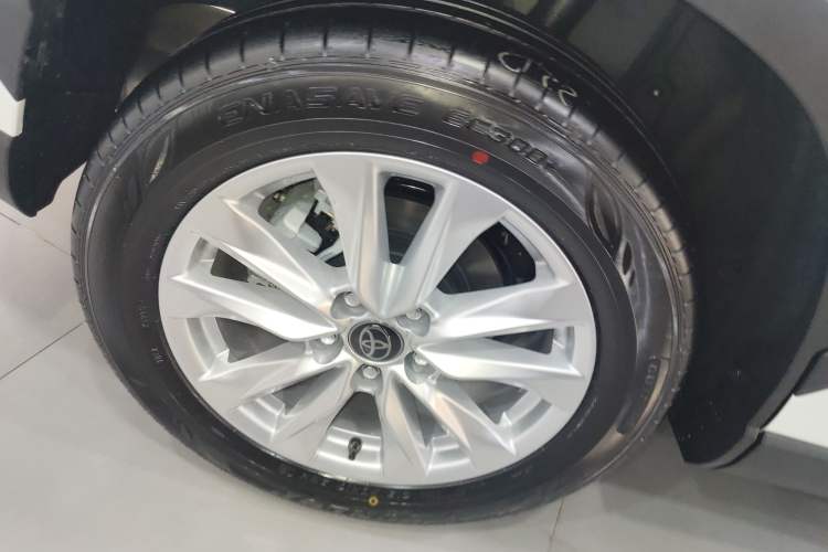 Used Toyota Corolla Cross 2026 Model 2.0L Elite Edition Right Rear Wheel Hub