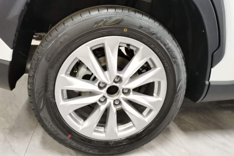 Used Toyota Corolla Cross 2026 Model 2.0L Pioneer Edition Right Rear Wheel Hub
