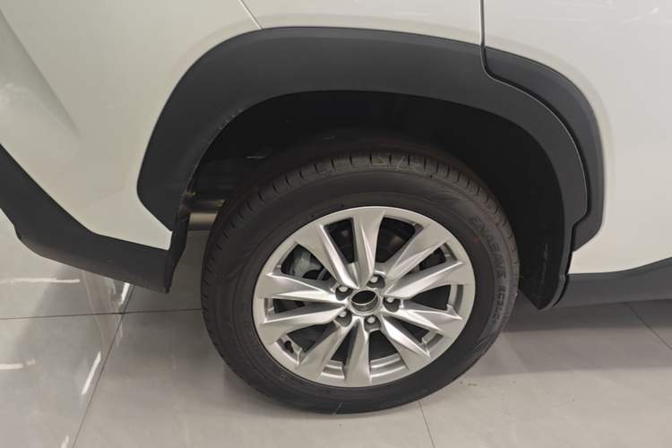 Used Toyota Corolla Cross 2026 Model 2.0L Pioneer Edition Right Rear Wheel Hub