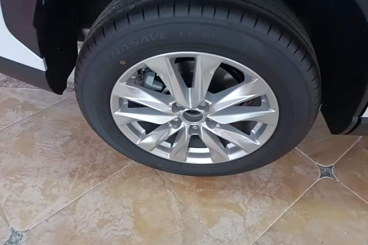 Used Toyota Corolla Cross 2026 Model 2.0L Pioneer Edition Right Rear Wheel Hub