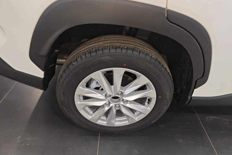 Used Toyota Corolla Cross 2026 Model 2.0L Pioneer Edition Right Rear Wheel Hub