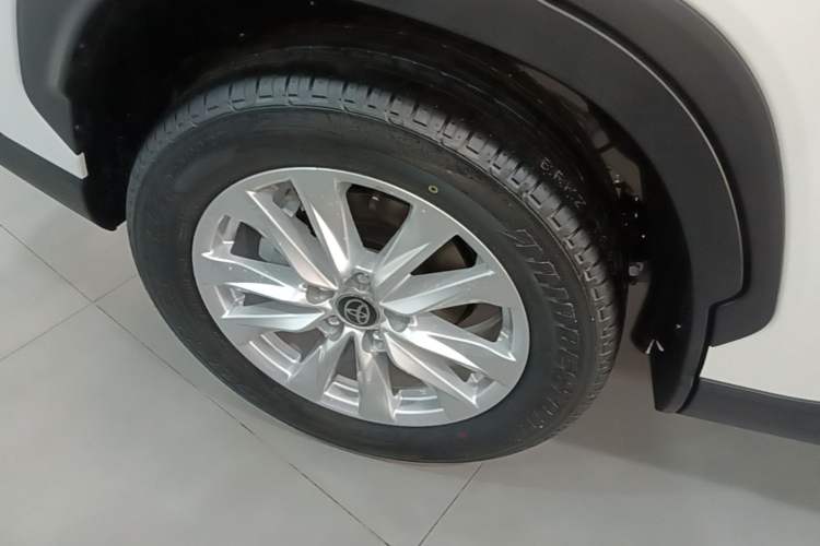 Used Toyota Corolla Cross 2026 Model 2.0L Elite Edition Right Rear Wheel Hub