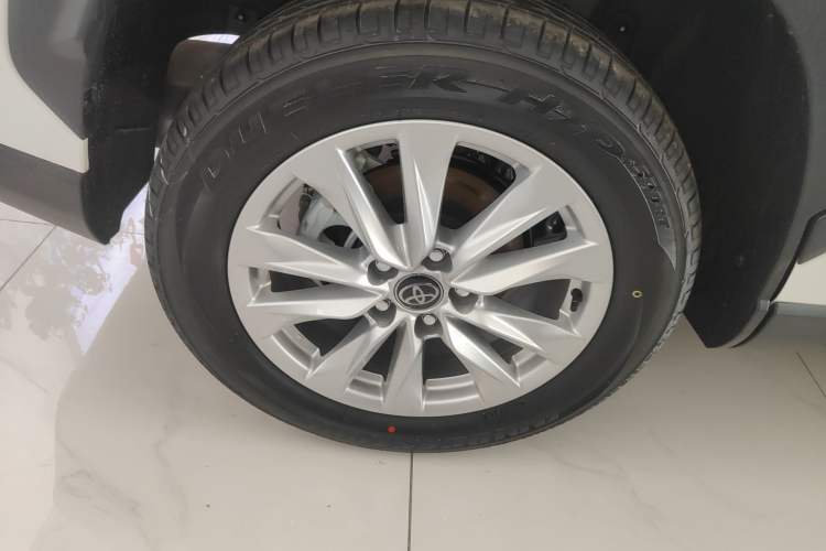 Used Toyota Corolla Cross 2026 Model 2.0L Pioneer Edition Right Rear Wheel Hub