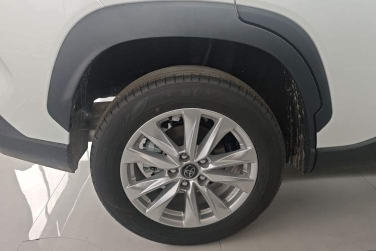 Used Toyota Corolla Cross 2026 Model 2.0L Pioneer Edition Right Rear Wheel Hub