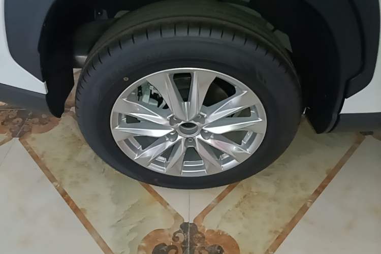 Used Toyota Corolla Cross 2026 Model 2.0L Pioneer Edition Right Rear Wheel Hub