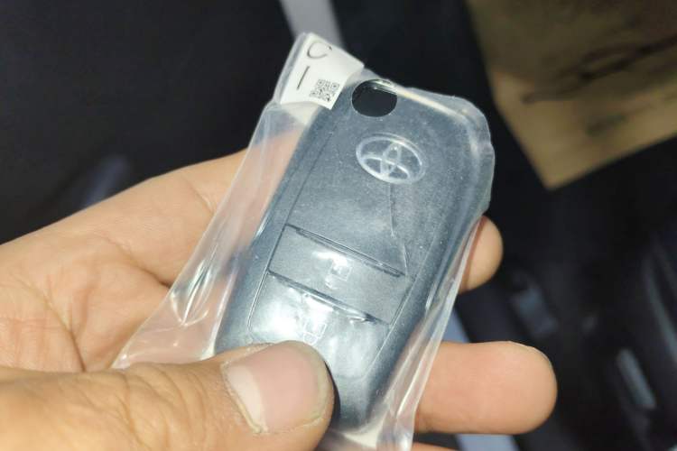 Used Toyota Corolla Cross 2026 Model 2.0L Elite Edition Vehicle Key