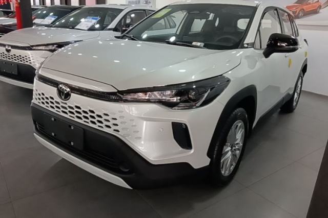 Used Toyota Corolla Cross 2026 Model 2.0L Elite Edition