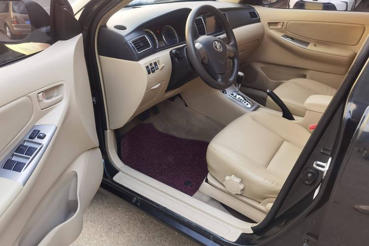 Used Toyota Corolla EX 2013 1.6L Automatic Luxury Edition Interior 1