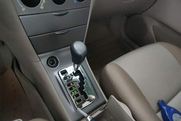 Used Toyota Corolla EX 2013 1.6L Automatic Excellence Edition Gear Lever