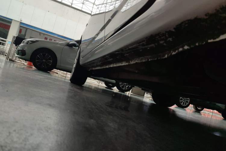 Used Toyota Corolla EX 2013 1.6L Automatic Excellence Edition Left Side Sill