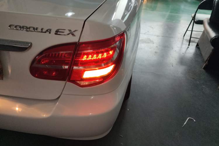 Used Toyota Corolla EX 2013 1.6L Automatic Excellence Edition Right Rear Taillight