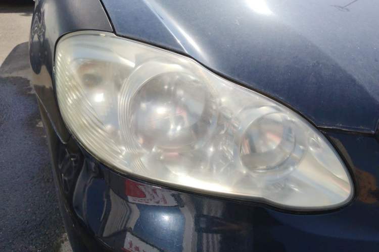 Used Toyota Corolla EX 2004 1.8L Automatic GLX-i Right Front Headlight