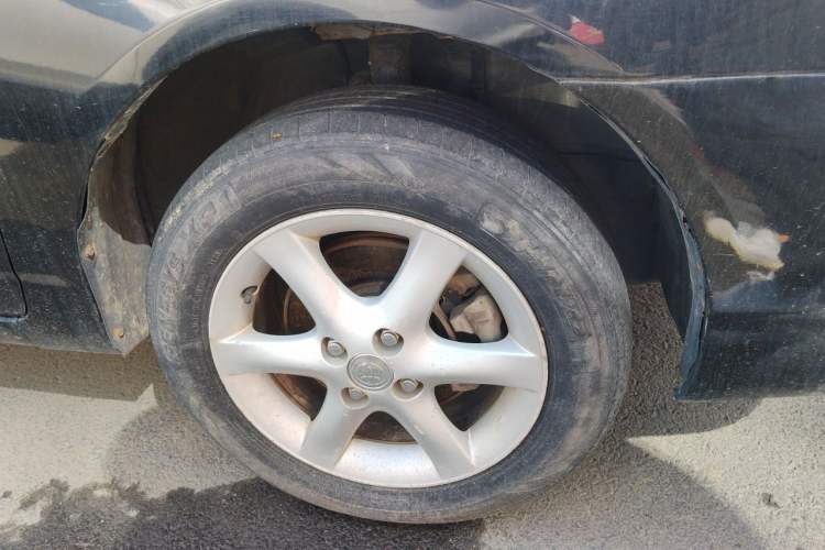 Used Toyota Corolla EX 2004 1.8L Automatic GLX-i Right Front Wheel Hub