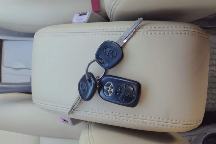 Used Toyota Corolla EX 2004 1.8L Manual GL-i Vehicle Key