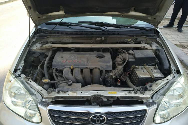 Used Toyota Corolla EX 2004 1.8L Automatic GL-i Engine Bay