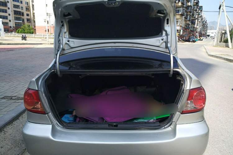 Used Toyota Corolla EX 2004 1.8L Automatic GL-i Trunk