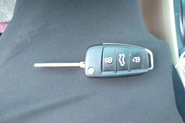Used Toyota Corolla EX 2004 1.8L Automatic GL-i Vehicle Key