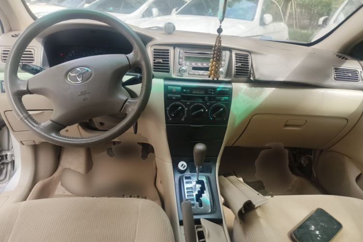 Used Toyota Corolla EX 2004 1.8L Automatic GL-i Center Console