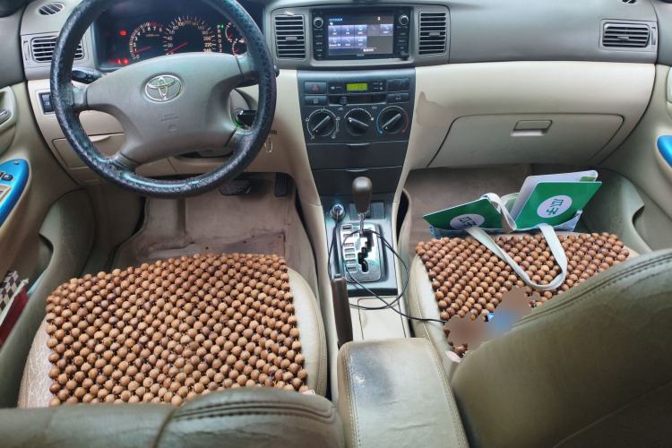 Used Toyota Corolla EX 2004 1.8L Automatic GL-i Center Console