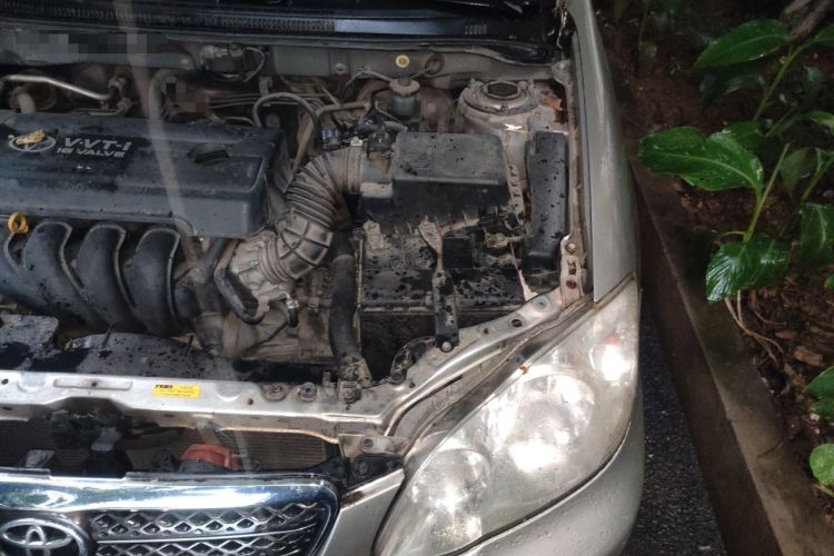 Used Toyota Corolla EX 2004 1.8L Manual GL-i Engine Bay Left