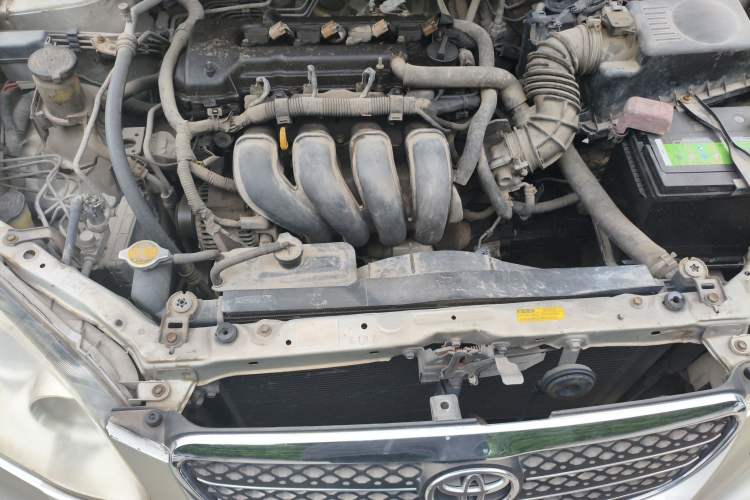 Used Toyota Corolla EX 2004 1.8L Manual GLX-i Engine Bay
