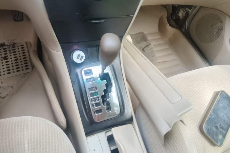 Used Toyota Corolla EX 2004 1.8L Automatic GL-i Gear Lever