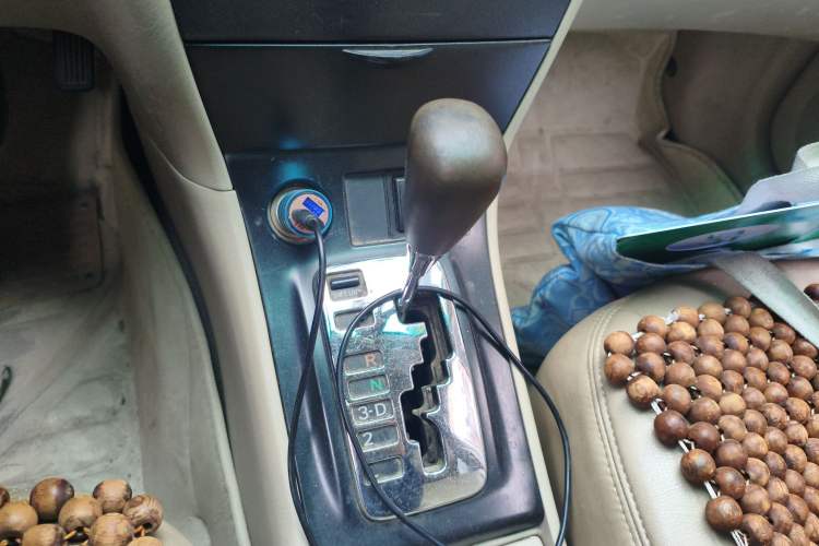 Used Toyota Corolla EX 2004 1.8L Automatic GL-i Gear Lever