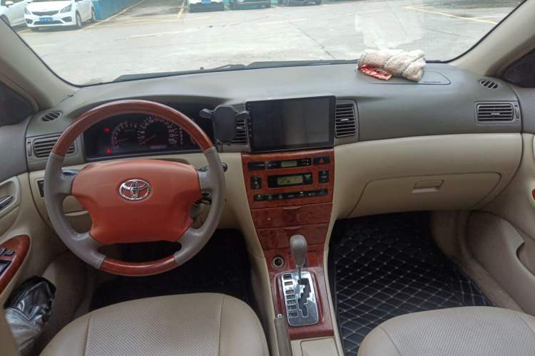 Used Toyota Corolla EX 2005 1.8L Automatic Anniversary Special Edition Center Console