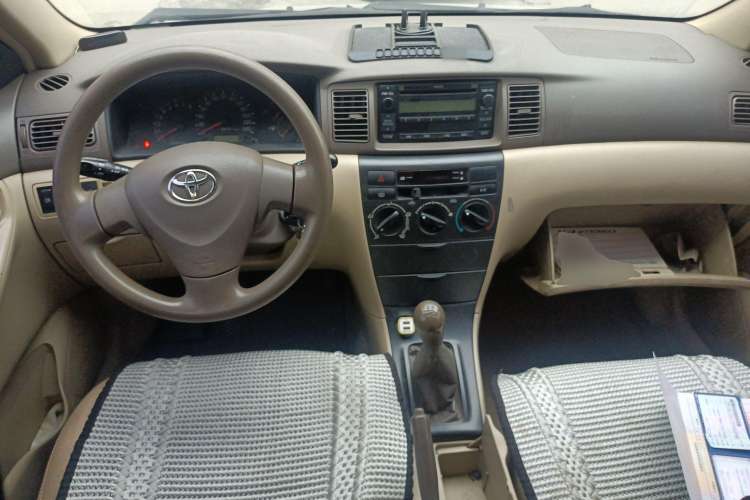 Used Toyota Corolla EX 2007 1.6L Manual G Center Console