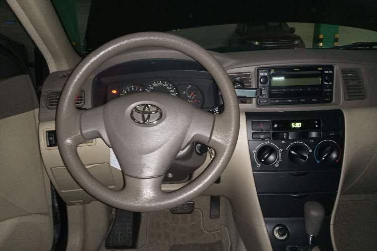 Used Toyota Corolla EX 2009 1.6L Automatic G Special Edition Center Console