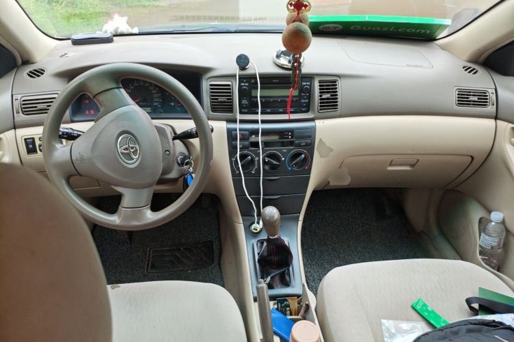 Used Toyota Corolla EX 2009 1.6L Manual Special Offer Edition Center Console