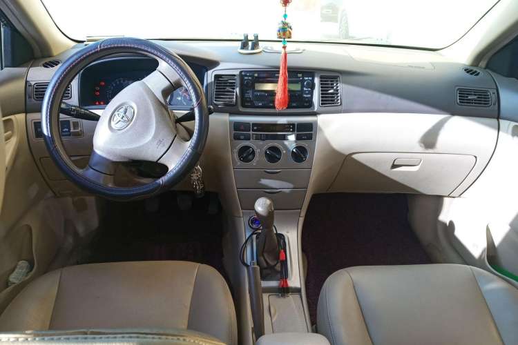 Used Toyota Corolla EX 2009 1.6L Manual Luxury Edition Center Console