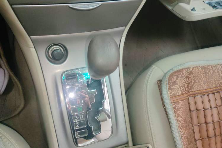Used Toyota Corolla EX 2009 1.6L Automatic Deluxe Edition Gear Lever