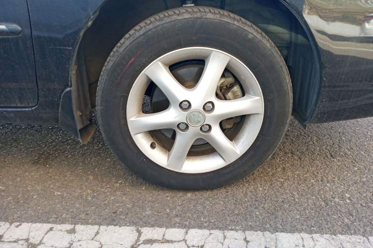 Used Toyota Corolla EX 2009 1.6L Manual Luxury Edition Right Front Wheel Hub