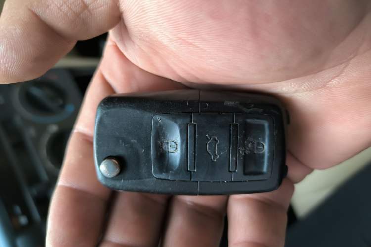 Used Toyota Corolla EX 2009 1.6L Automatic G Special Edition Vehicle Key
