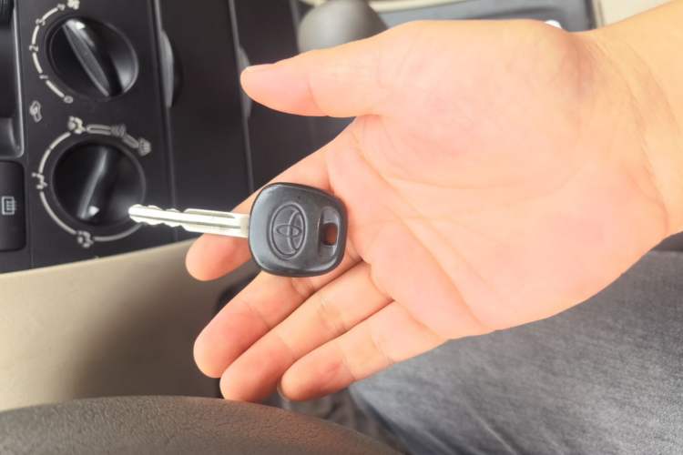 Used Toyota Corolla EX 2009 1.6L Automatic G Special Edition Vehicle Key
