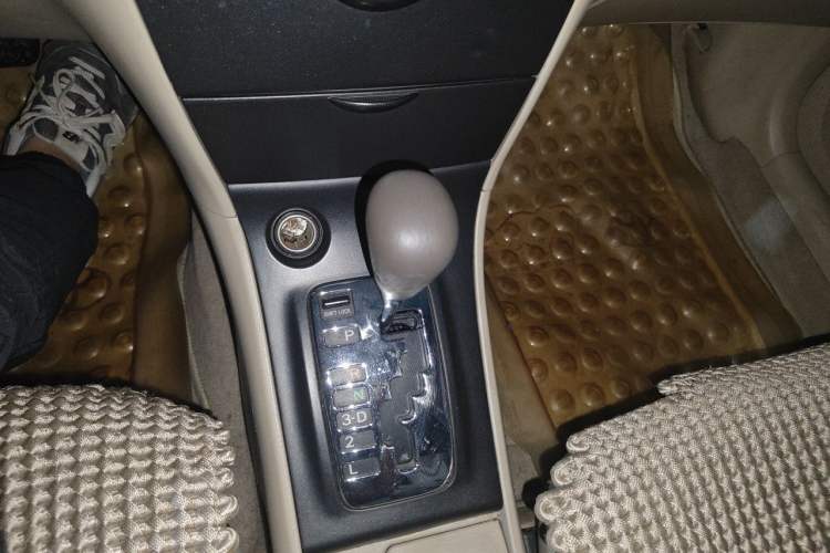 Used Toyota Corolla EX 2009 1.6L Automatic G Special Edition Gear Lever