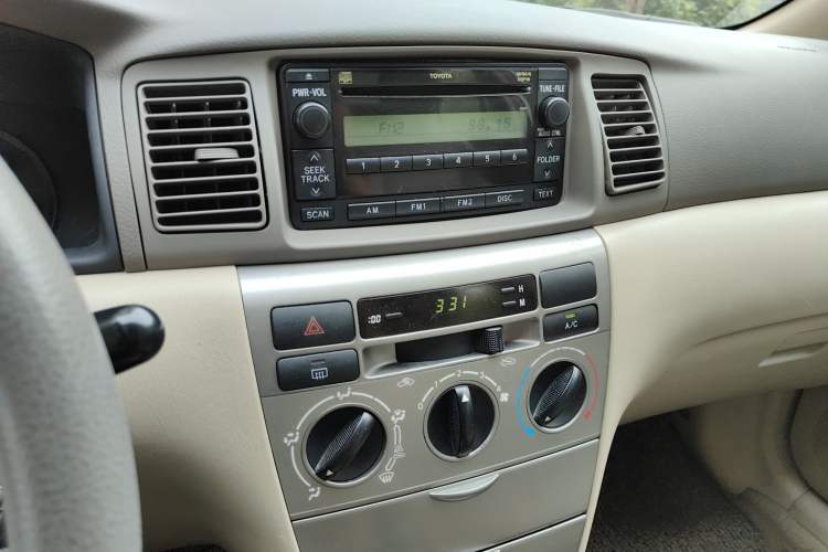 Used Toyota Corolla EX 2009 1.6L Manual Luxury Edition Audio And AC Panel