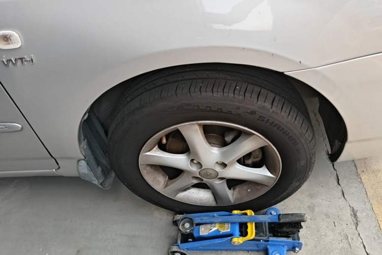 Used Toyota Corolla EX 2009 1.6L Automatic G Special Edition Right Front Wheel Hub