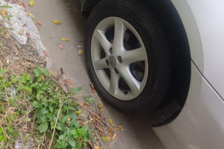 Used Toyota Corolla EX 2009 1.6L Manual G Special Edition Right Front Wheel Hub