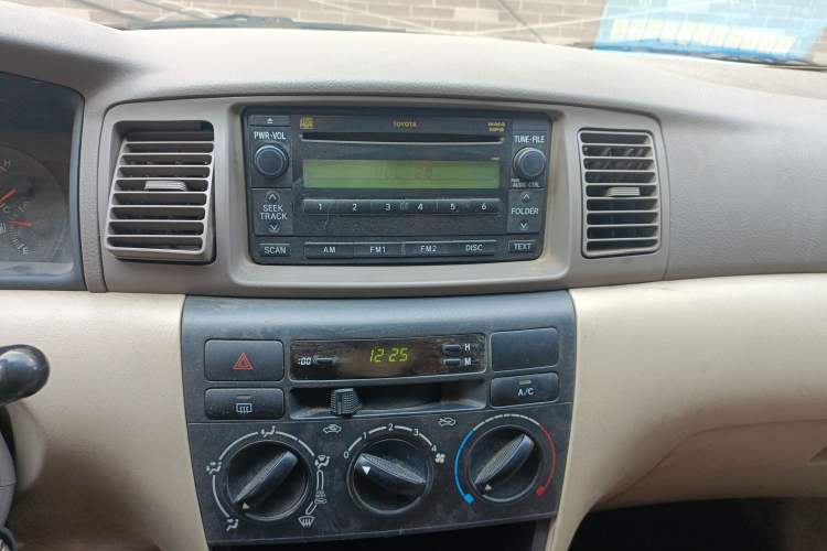 Used Toyota Corolla EX 2009 1.6L Automatic G Special Edition Audio And AC Panel