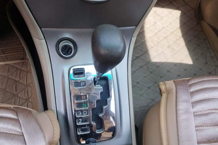 Used Toyota Corolla EX 2009 1.6L Automatic Deluxe Edition Gear Lever