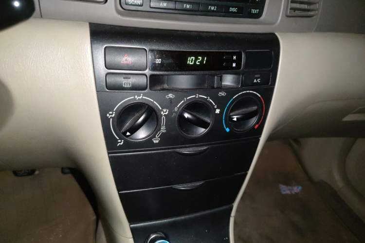 Used Toyota Corolla EX 2010 1.6L Manual Classic Edition Audio And AC Panel