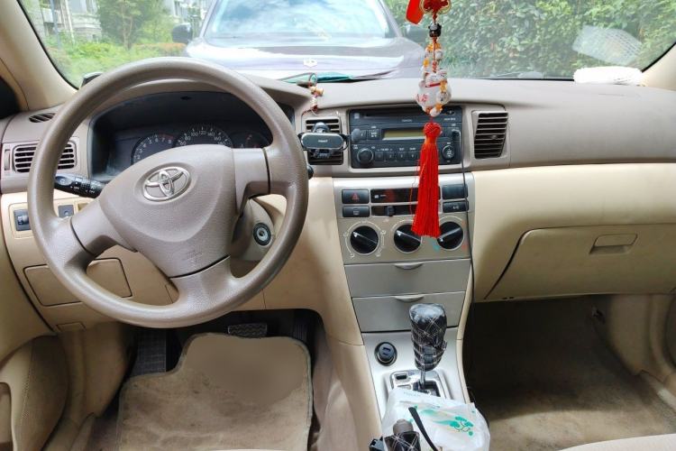 Used Toyota Corolla EX 2010 1.6L Automatic Classic Edition Center Console