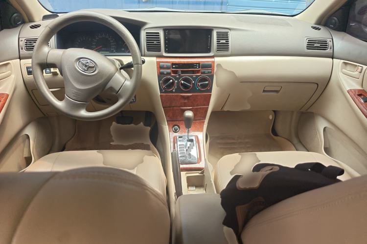 Used Toyota Corolla EX 2010 1.6L Automatic Classic Edition Center Console
