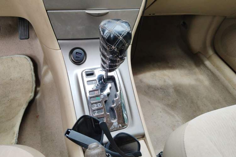 Used Toyota Corolla EX 2010 1.6L Automatic Classic Edition Gear Lever