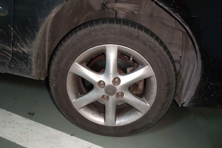 Used Toyota Corolla EX 2010 1.6L Manual Classic Edition Right Front Wheel Hub