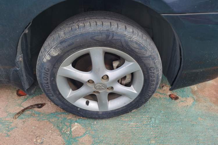 Used Toyota Corolla EX 2010 1.6L Manual Special Offer Edition Right Front Wheel Hub