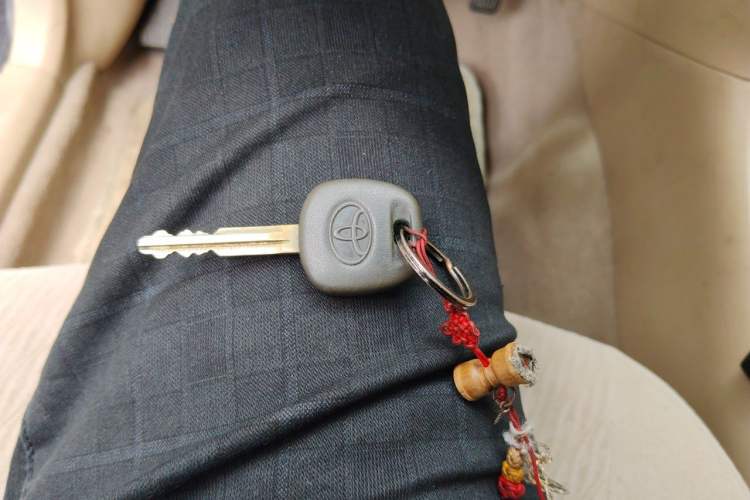 Used Toyota Corolla EX 2010 1.6L Automatic Classic Edition Vehicle Key